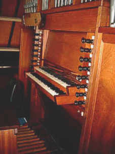De klaviatuur van het orgel